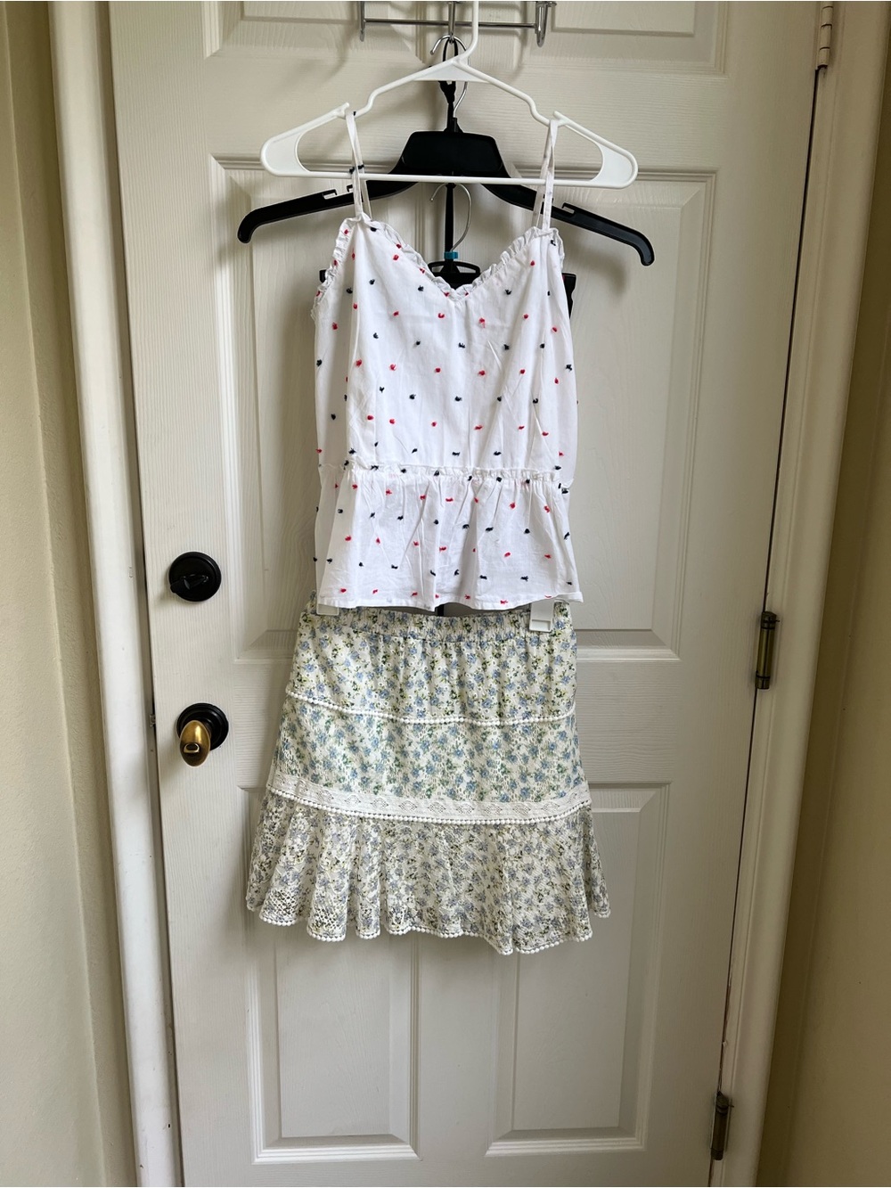 White Heart-Print Peplum Cami